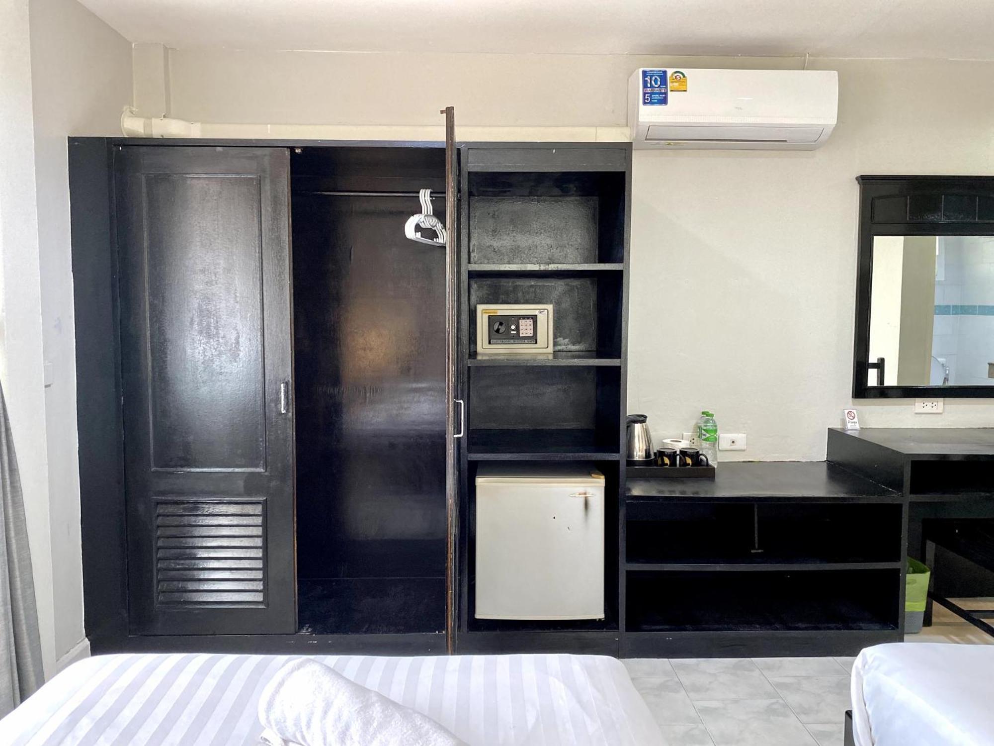 Beachwalk Minotel Patong Eksteriør bilde